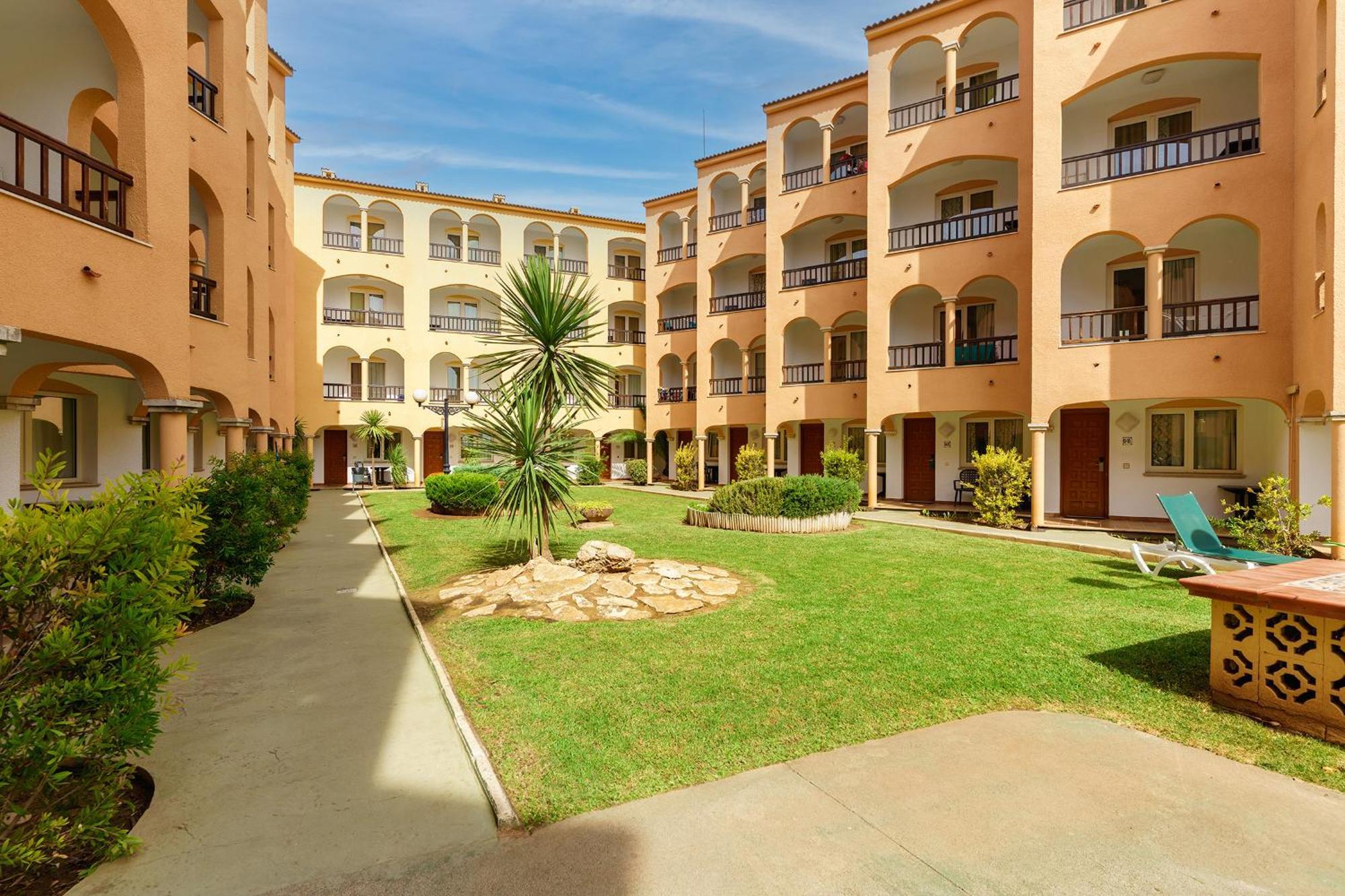 Apartamentos Turisticos Jardines Del Plaza เพนิสโคลา ภายนอก รูปภาพ