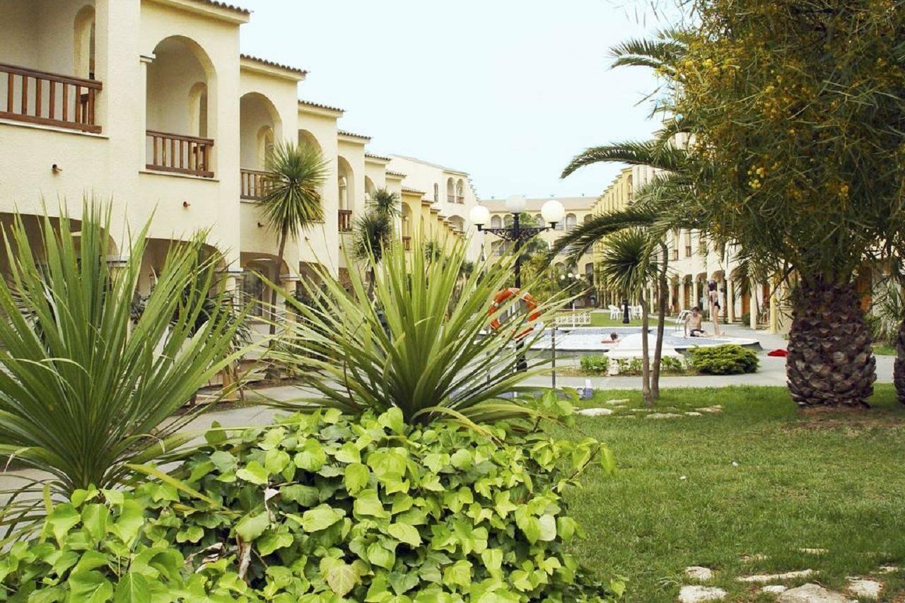 Apartamentos Turisticos Jardines Del Plaza เพนิสโคลา ภายนอก รูปภาพ